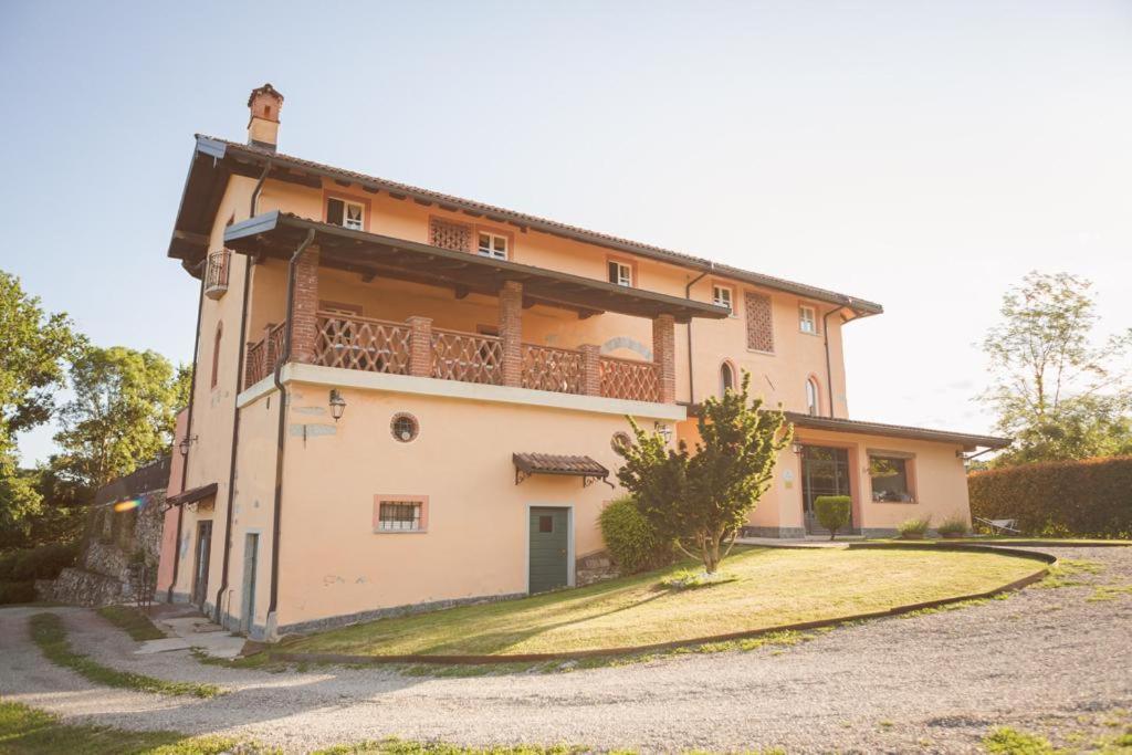 Tenuta Montezeglio Country Family House Invorio Inferiore Buitenkant foto