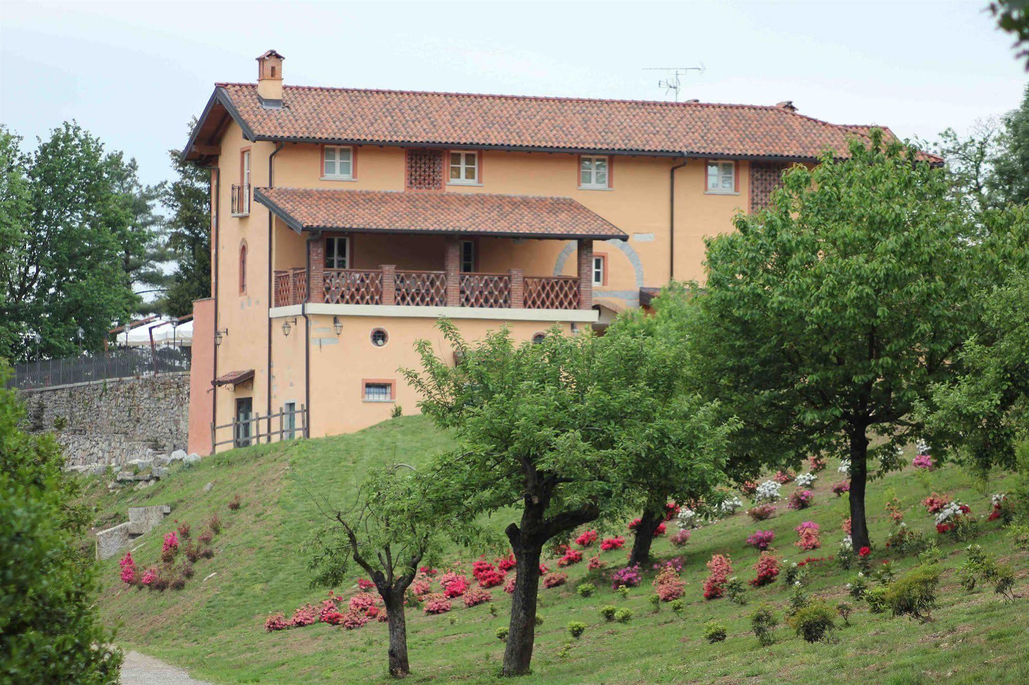 Tenuta Montezeglio Country Family House Invorio Inferiore Buitenkant foto