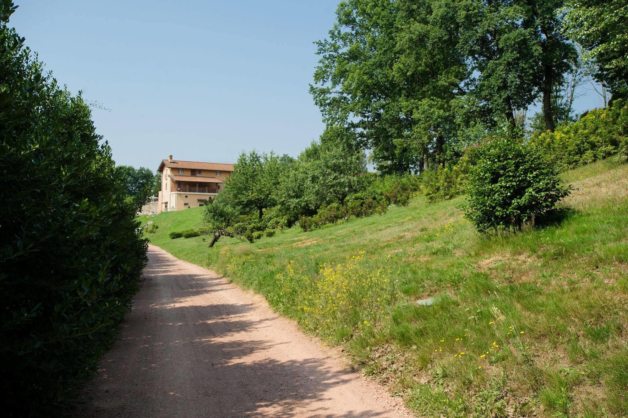 Tenuta Montezeglio Country Family House Invorio Inferiore Buitenkant foto